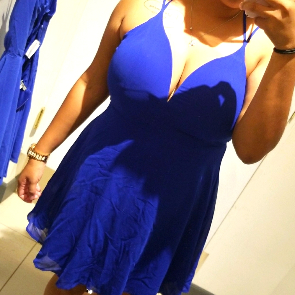 blue dress